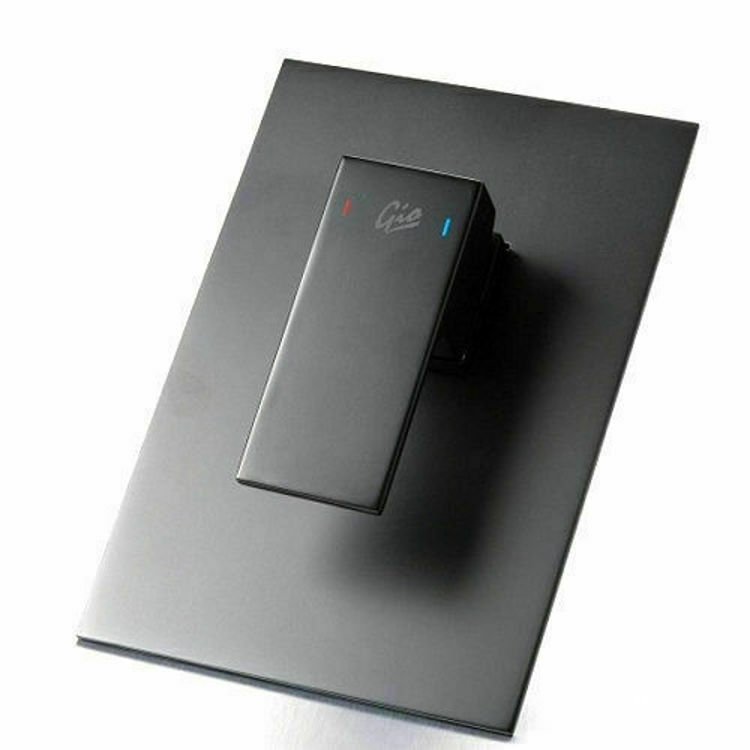 Picture of Matt Black Malta Shower/Bath Mixer Square